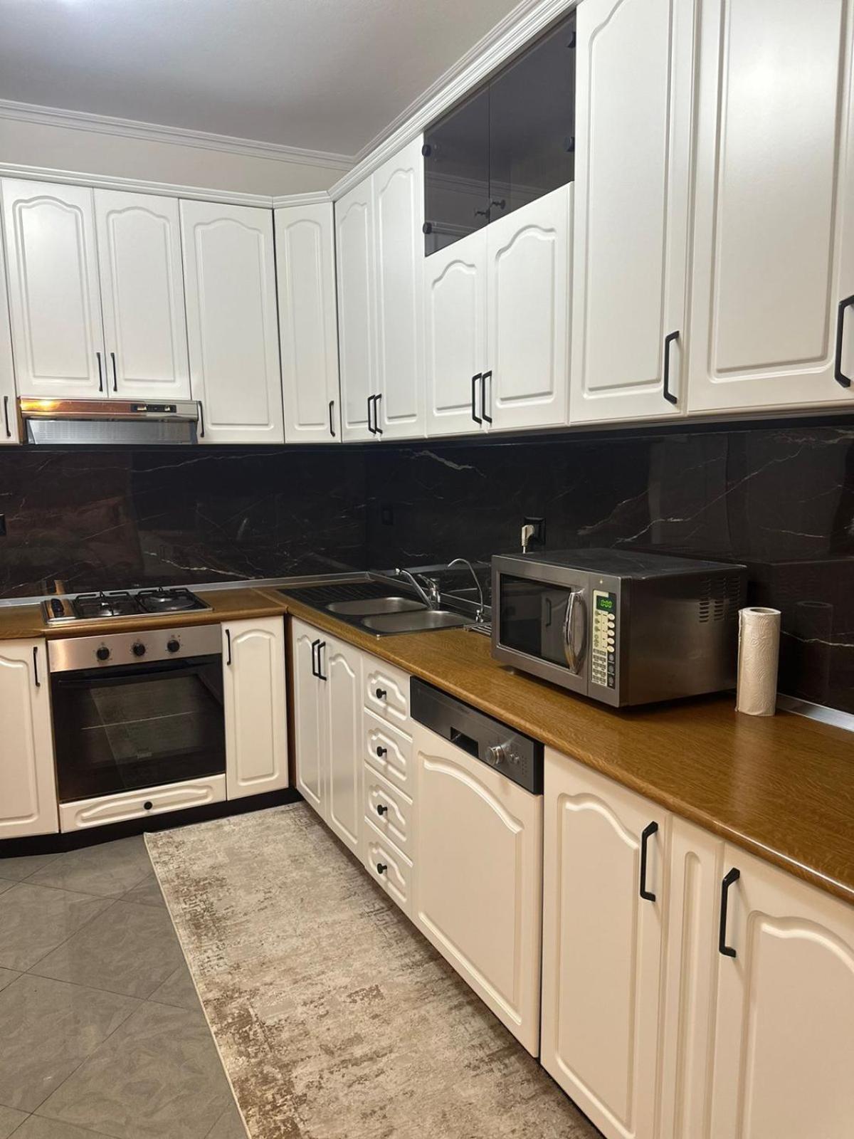 Scandinavian Apartments Al Tirana Bagian luar foto